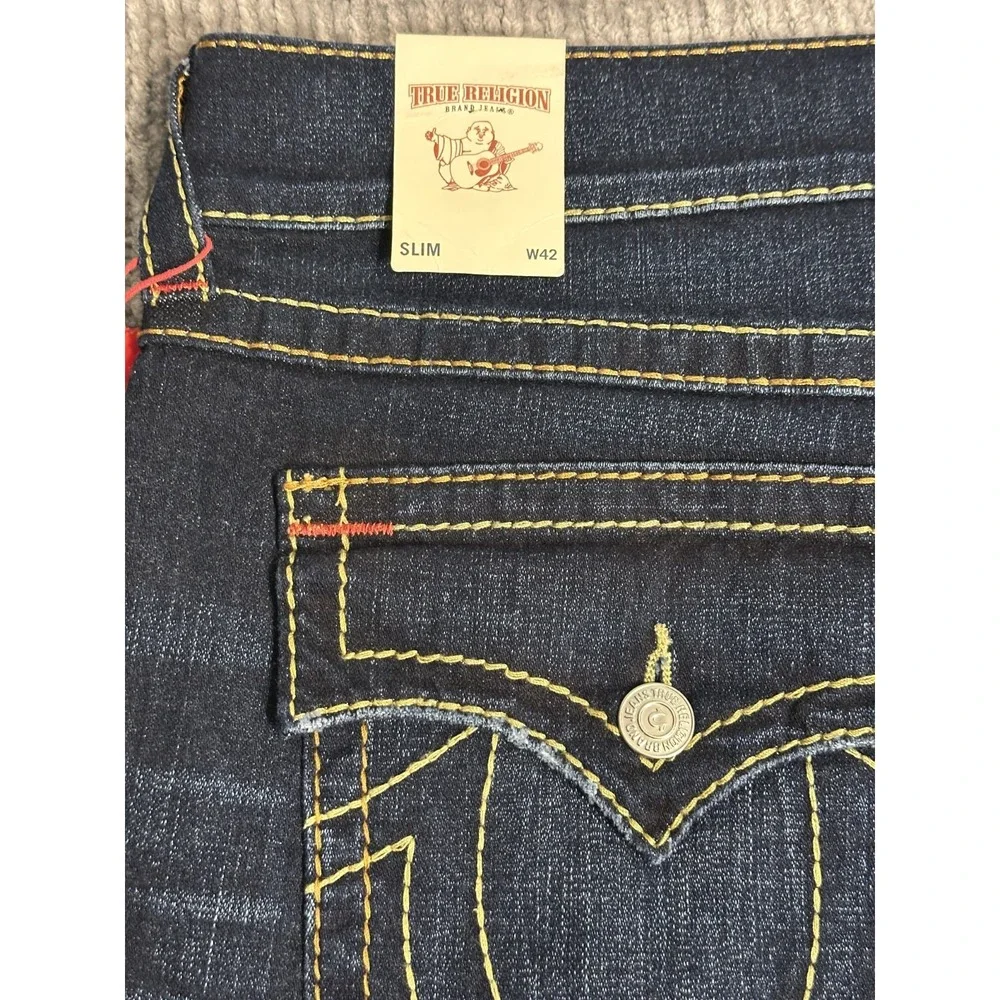 True Religion Jeans GENO Big T Flap Relaxed Slim Mens 42x32 Dark Mahogany Wash
